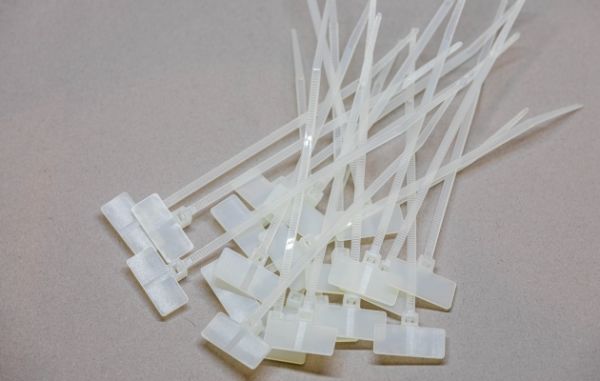 2.5mm x 100mm  Tag 9mm x 20mm White Cable Markers 100pcs