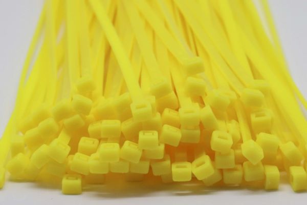 4.8mm x 300mm Yellow Cable Ties 100pcs
